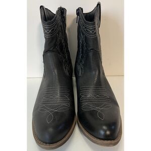 Coconuts by Matisse Women's Pistol Cowboy boots. Size 8.5.